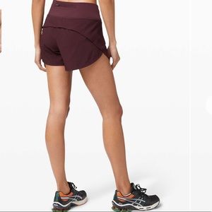 EUC Lululemon Speed Up Short Long 2.5 inch - Cassis